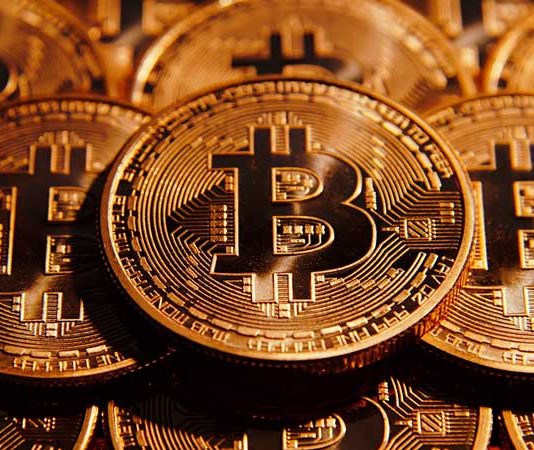 Bitcoin là gì ? Có nên đầu tư vào bitcoin hay không ?