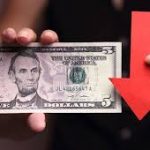 Đồng USD đang giảm so với các đồng tiền khác ở những phiên giao dịch cuối cùng của năm 2017