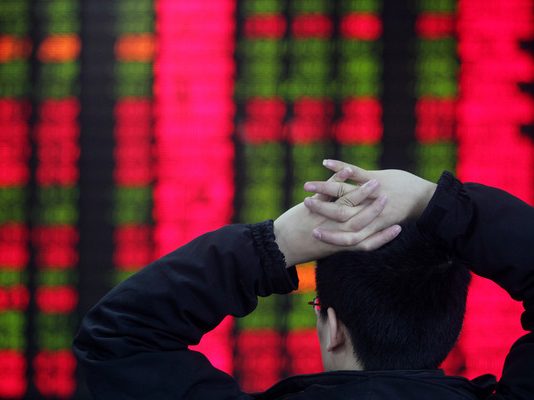 Đô la mỹ bị tác động trực tiếp bởi chứng khoán