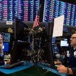 Trước cuộc họp FOMC Đồng USD giảm do chứng khoán mỹ giảm