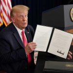 Trump ký lệnh hành pháp hỗ trợ kinh tế