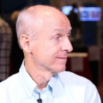 Al Brooks nói gì về các khái niệm leg, pullback trong một xu hướng